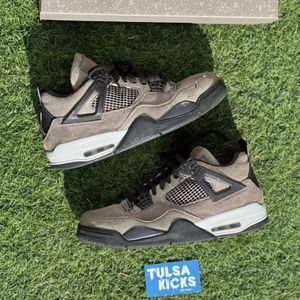 Men Jordan 4 taupe haze 10.5
